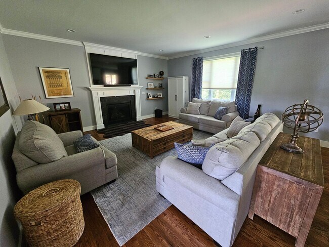 Foto del edificio - Spacious New House in Newtown