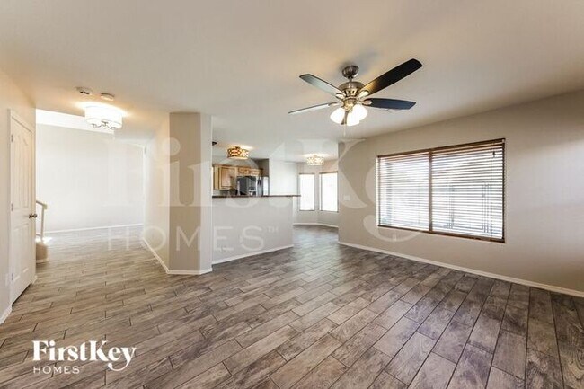 Building Photo - 13432 W Desert Ln