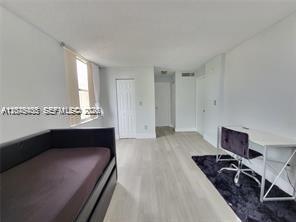 Foto del edificio - 14501 N Kendall Dr