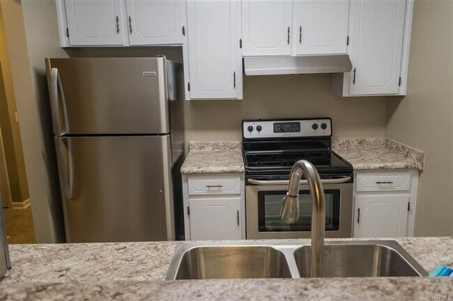Foto del edificio - 131 Candlebrook Dr