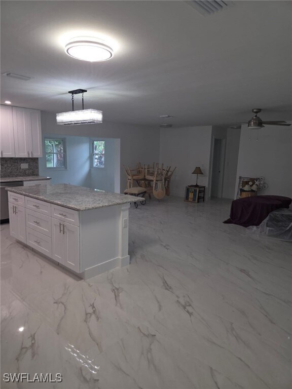 Foto del edificio - 2505 Lakeview Dr