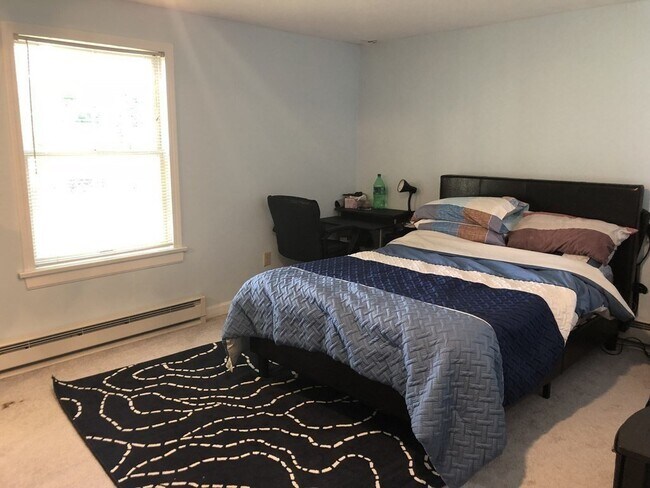 Building Photo - 4 Lincoln Pl