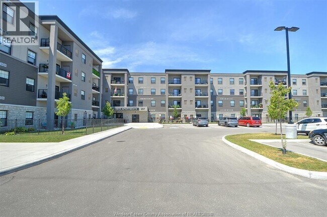 Photo du bâtiment - 207 Brock St