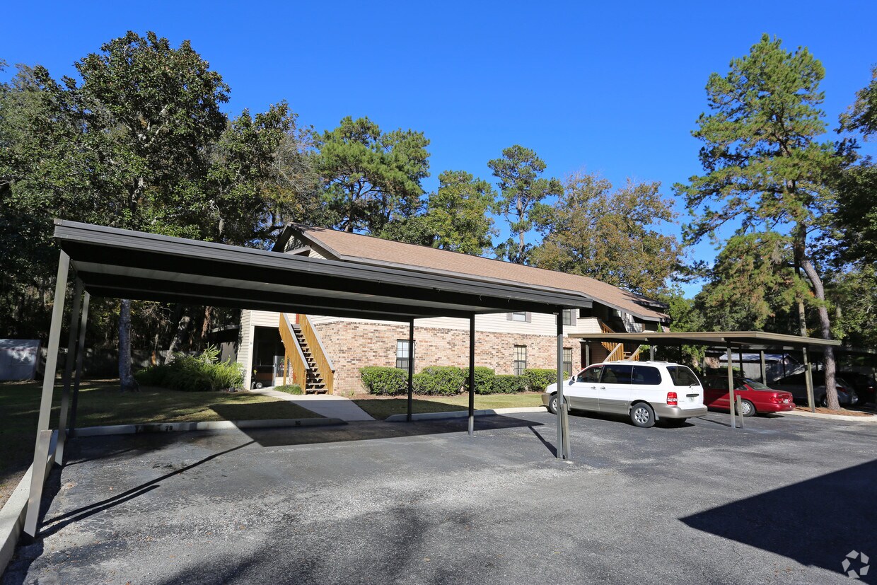 Parking - Diamond Creek Apartments