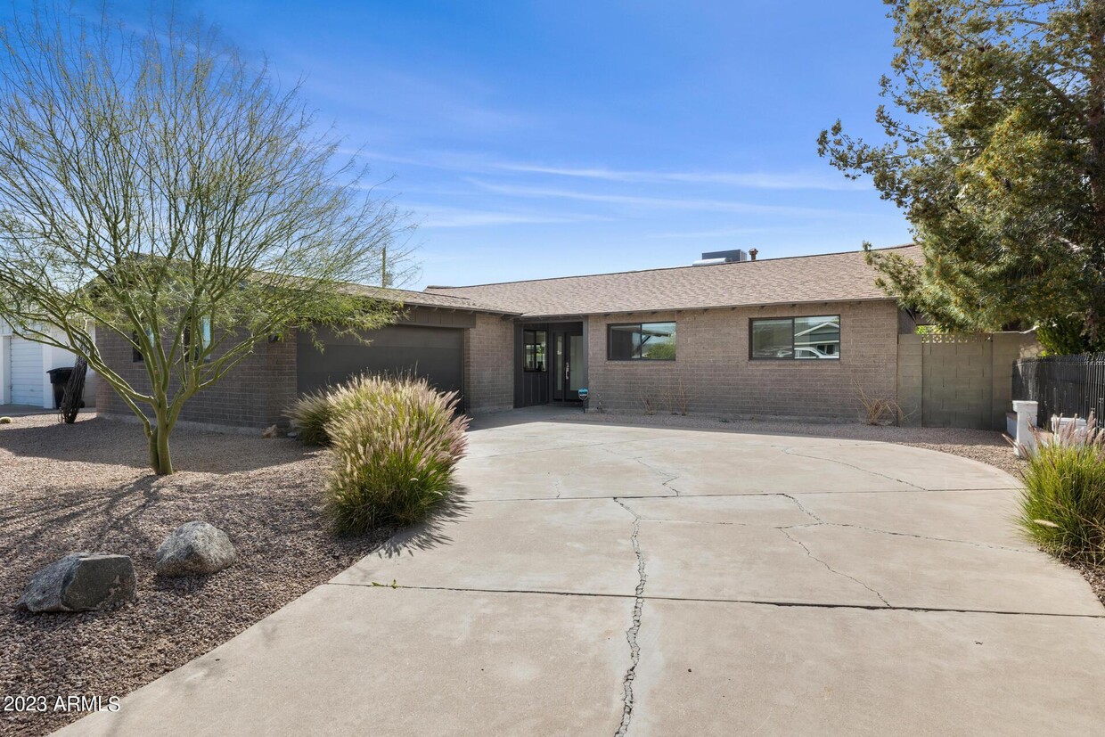 Foto principal - 8731 E Starlight Way