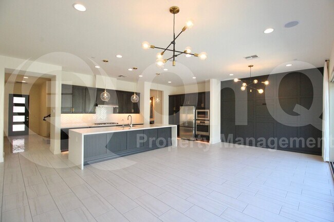 Building Photo - 7330 E Vista Bonita Dr