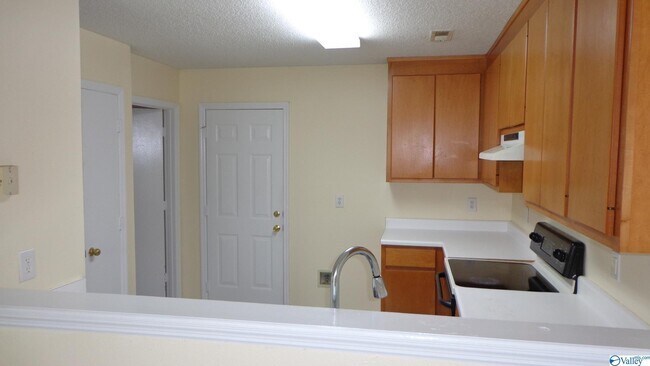 Building Photo - 114 N W Sugar Bluff Ln