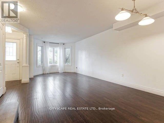 Photo du bâtiment - 2163 Oakpoint Rd