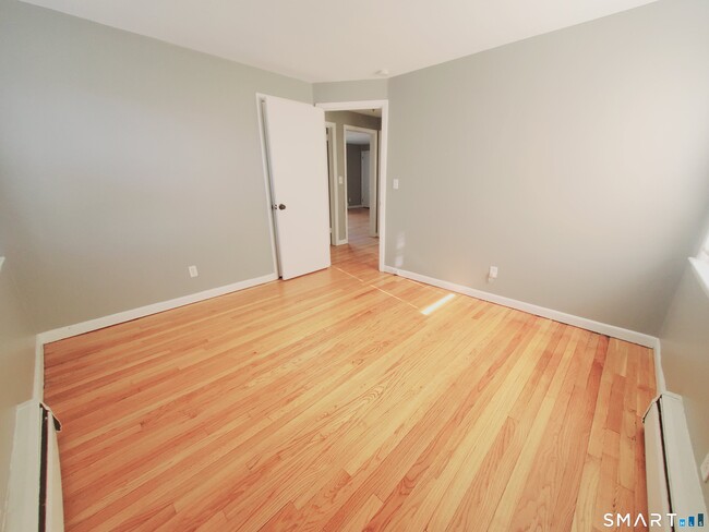 Building Photo - 47 Park St