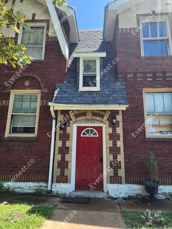 Foto principal - 4750 S Grand Ave