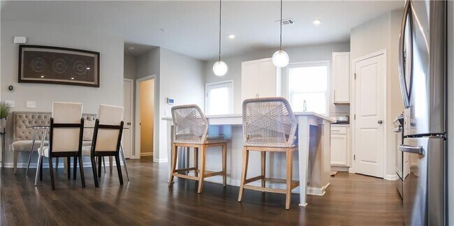 Foto del edificio - 6501 Brooklake Ct SE