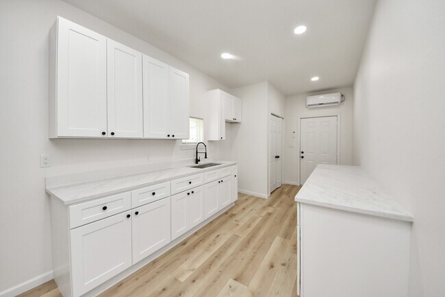 Foto del edificio - 7305 Sherman St