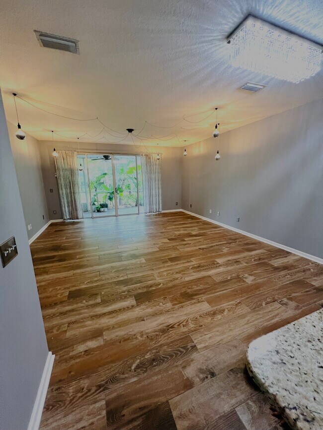 Foto del edificio - 13479 Stone Pond Dr