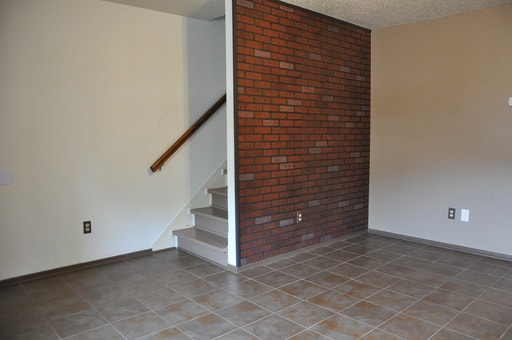Building Photo - 3731 Kriss Dr