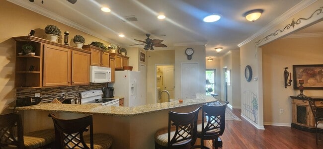 Building Photo - 3541 Funston Cir
