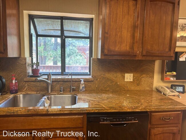 Building Photo - 3 br, 2 bath House - 10516 Martis Valley Road