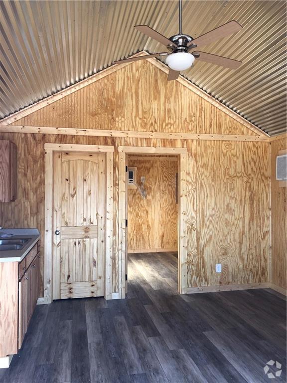 Building Photo - 110 Pine Tree Loop
