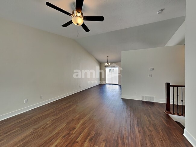 Building Photo - 2431 E Prairie Lane