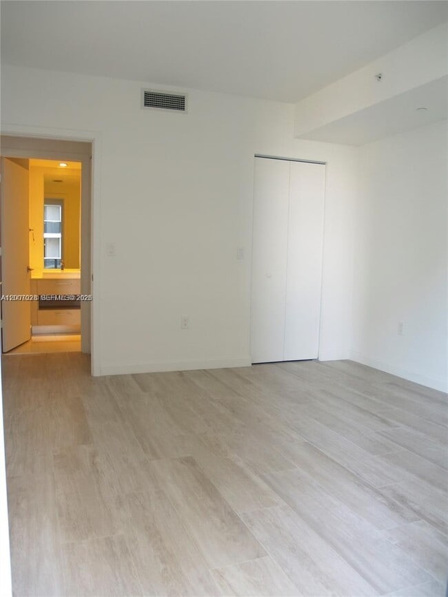 Foto del edificio - 55 SW 9th St