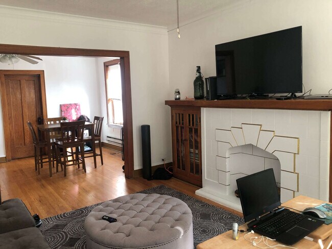 Foto del edificio - 3079 N Davlin Ct