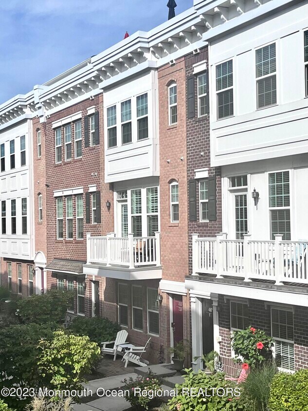 Foto principal - 410 Sewall Ave