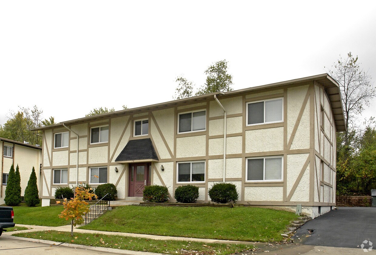 78 Cathcart Dr, Ellisville, MO 63021 Apartments in Ellisville, MO