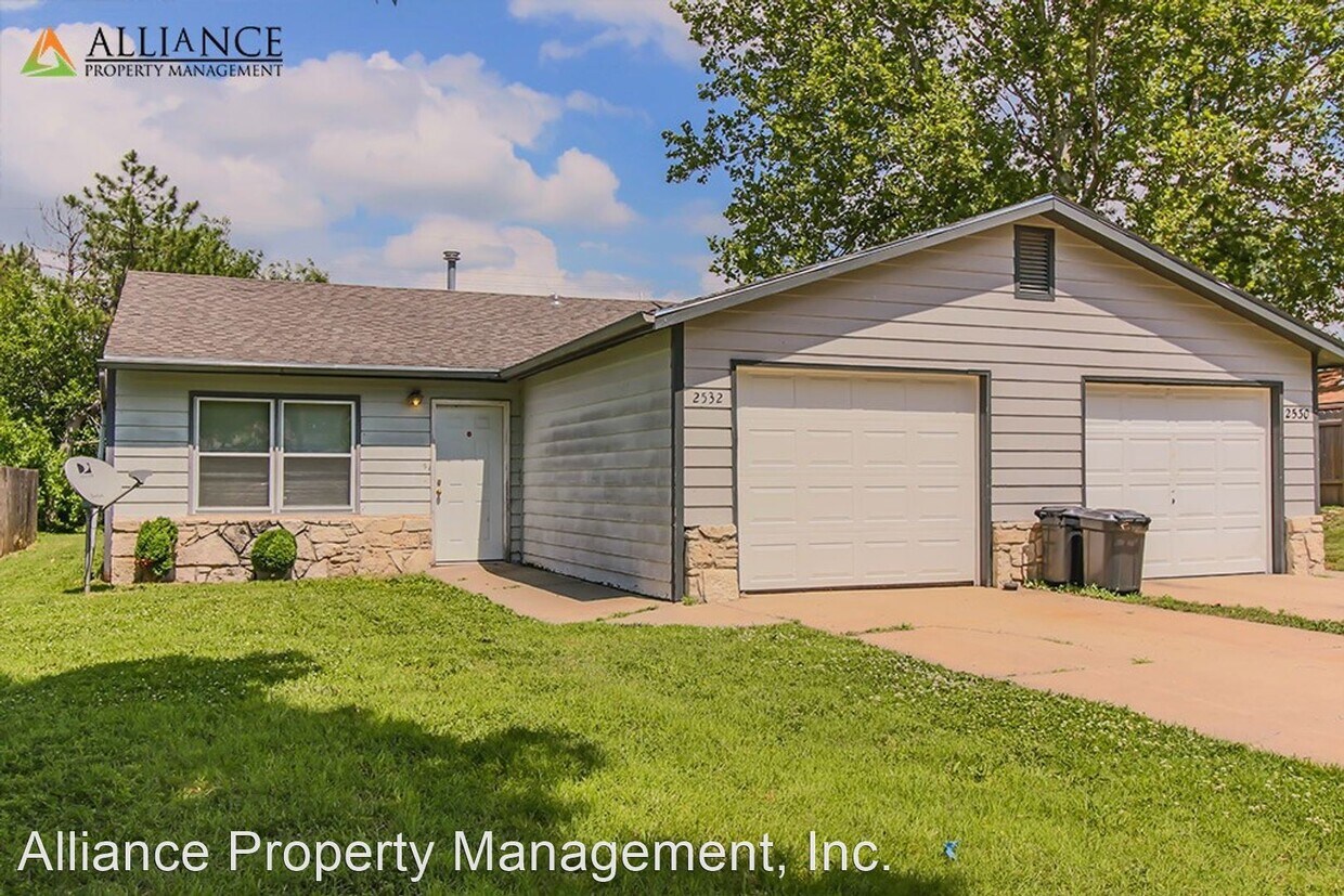 4 Br 2 Bath House 2532 Brockman St House For Rent In Manhattan Ks Apartments Com