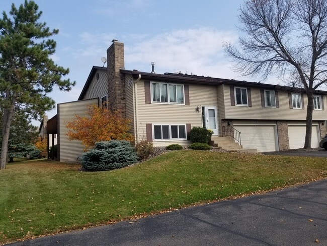 Building Photo - 10326 Balsam Ln