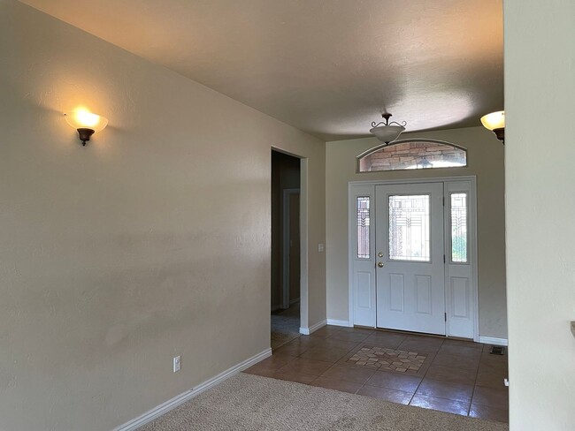 Building Photo - Home for Rent in Fruita!