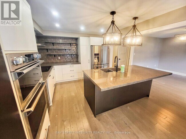 Photo du bâtiment - 249 Marble Pl