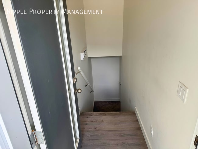 Building Photo - Modern 2 Beds, 1 Baths TownHouse | No Pets Allowed