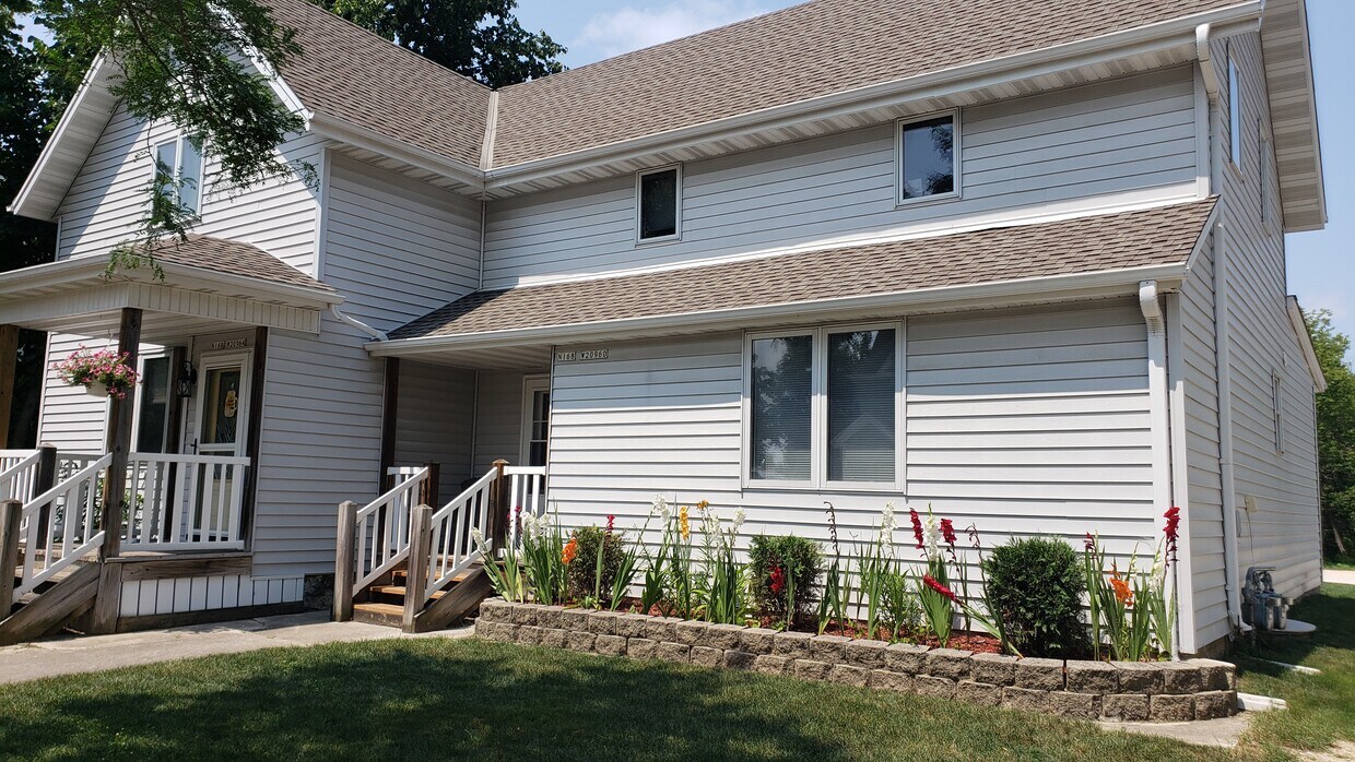 N168W20960 Main St, Jackson, WI 53037 Townhome Rentals in Jackson WI
