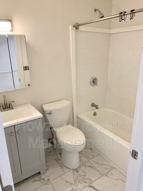 Building Photo - 219 Onset Ave