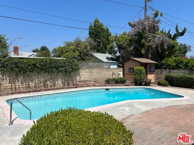 Foto del edificio - 12825 Waddell St