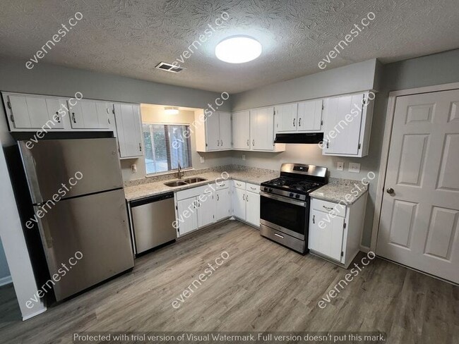 Building Photo - 3824 Scarsborough Dr SW