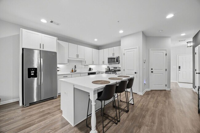 Foto del edificio - 2905 Ilir Mnr NW