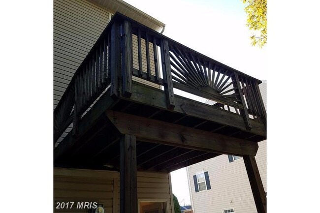 Building Photo - Charming 3-Bedroom Townhome in Glen Burnie...