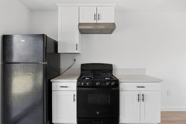 Foto del edificio - 767 Ball Ave