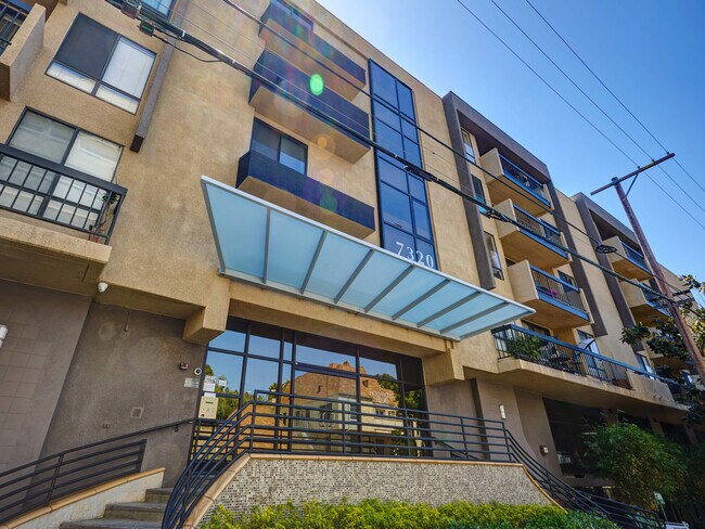 Building Photo - 7320 Hawthorn Ave