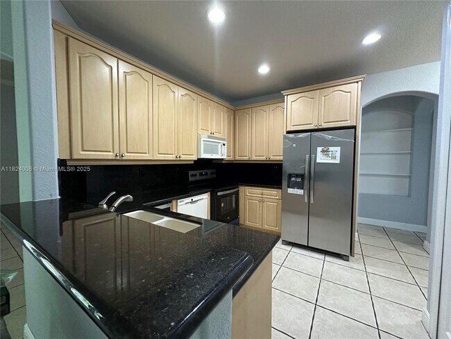 Foto del edificio - 2841 Poinciana Cir