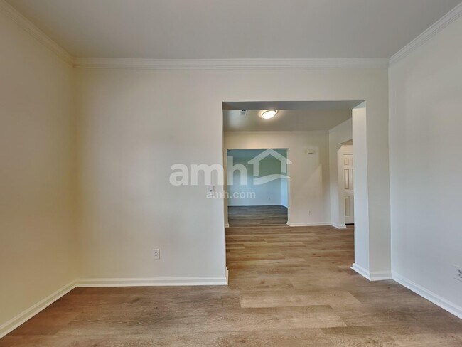 Building Photo - 415 Caperton Way