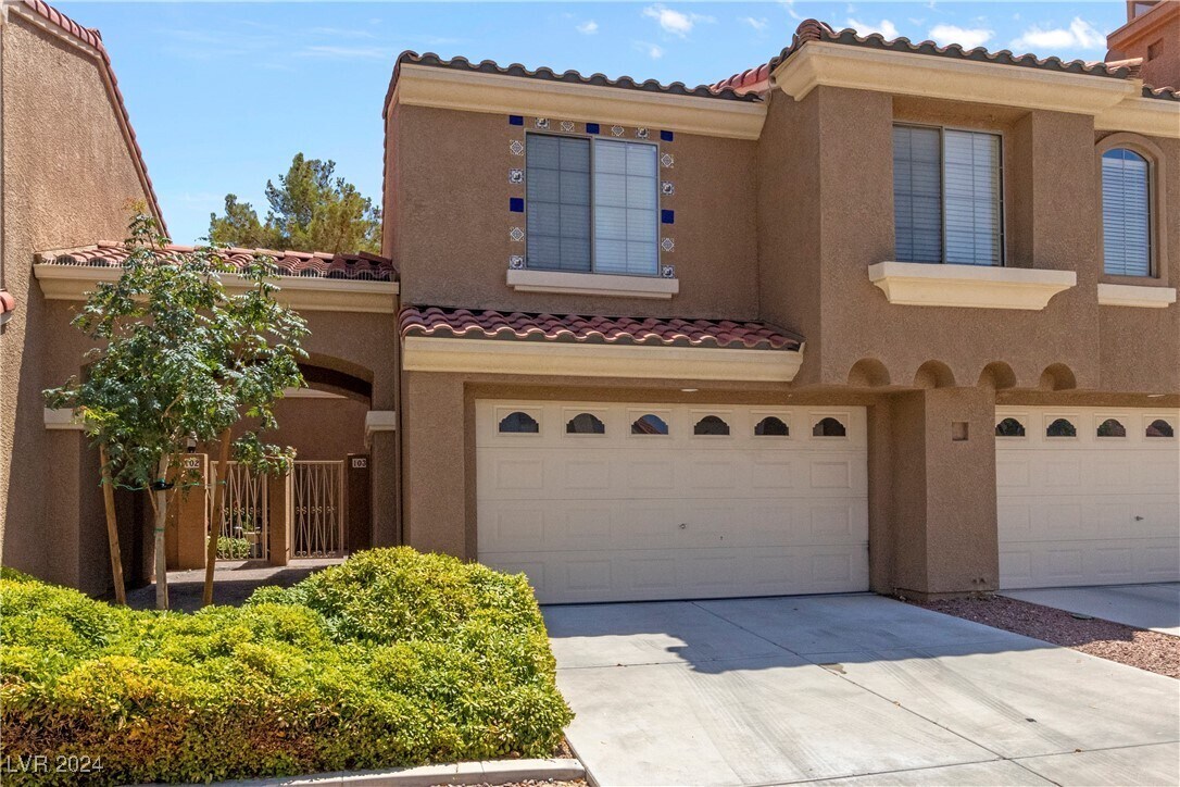 Foto principal - 7265 Sheared Cliff Ln