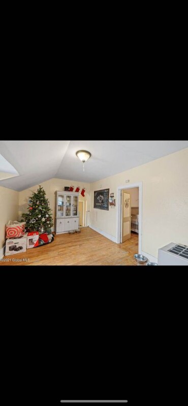 Building Photo - 32 Masten Ave