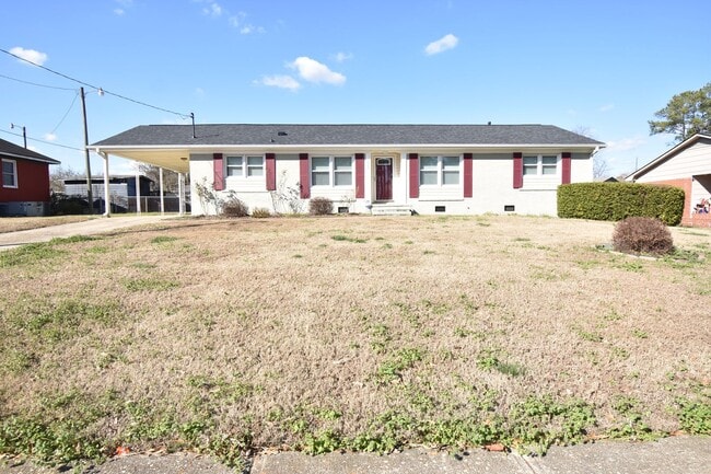 Building Photo - 4 Bedroom and 2 Bath Home- Updated (Pets N...