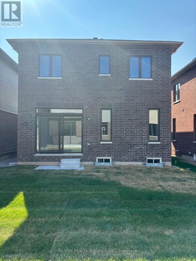Building Photo - 44 Prudhoe Ter