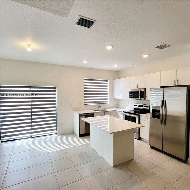 Foto del edificio - 12940 SW 232nd Ter