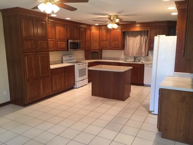 Building Photo - 4180 High Plains Rd