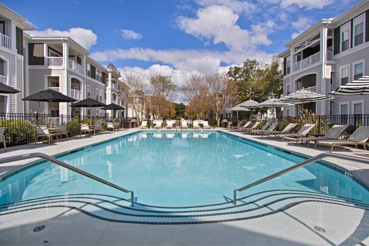 1000 West, Charleston, SC, Piscina - 1000 West