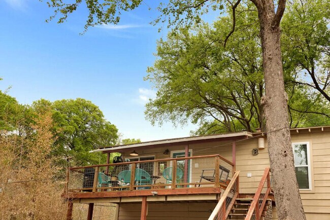 Foto del edificio - 2906 Westhill Dr