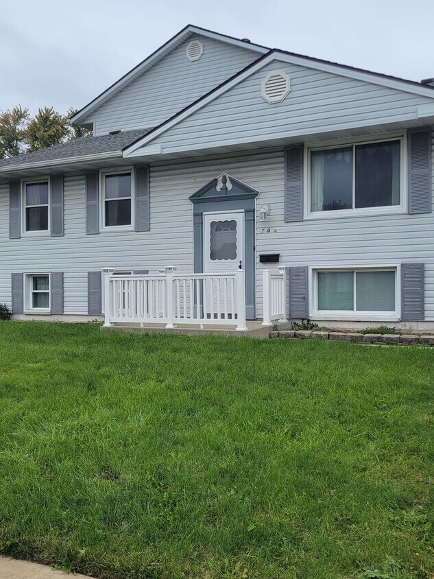 705 Echo Ave, Romeoville, IL 60446 House Rental in Romeoville, IL